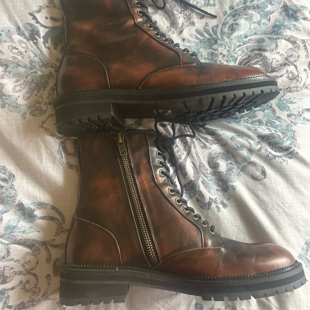 New Urban Outfitters Side Zip Brown Leather Boots (size 11)